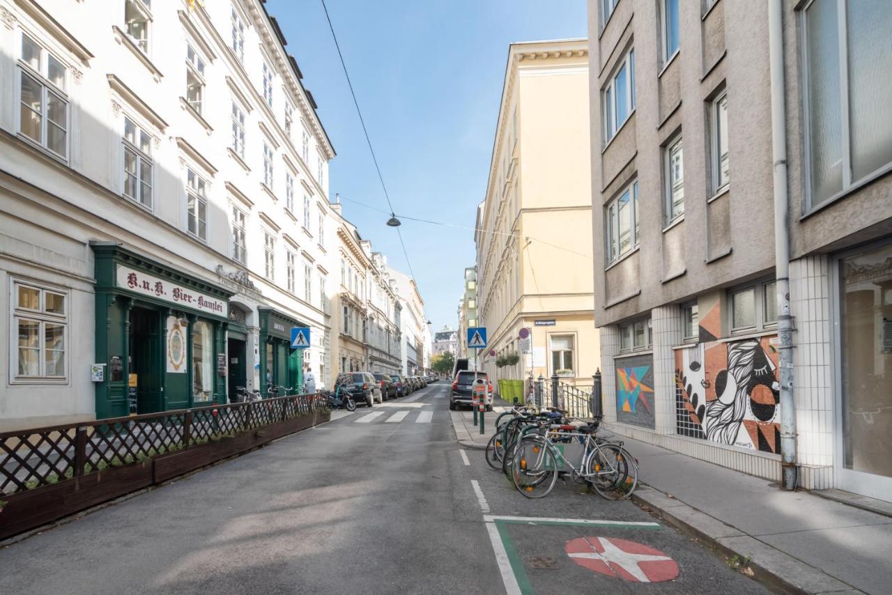 Immersed Into Vienna'S City Life And Yet A Retreat Exteriör bild